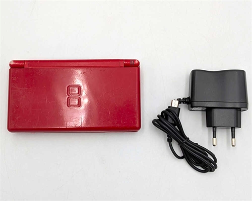 Nintendo DS Lite - Red - Console - SNR UEF24803206 (C Grade) (Used)